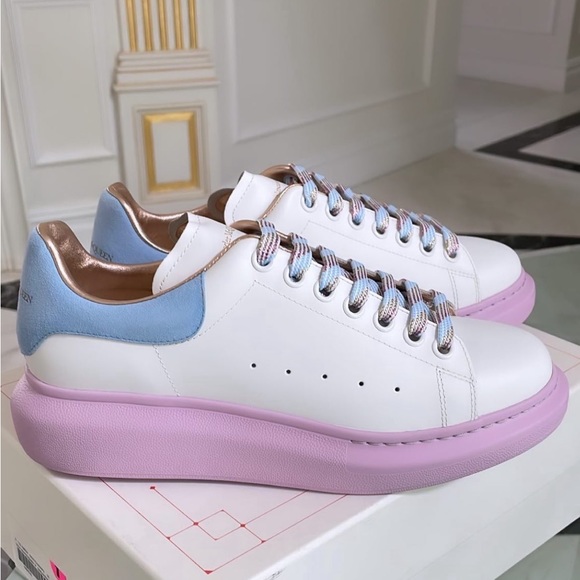 McQueen GENDER REVEAL SIZE 38.5 & 40 PINK BLUE LARRY WHITE - Picture 3 of 6